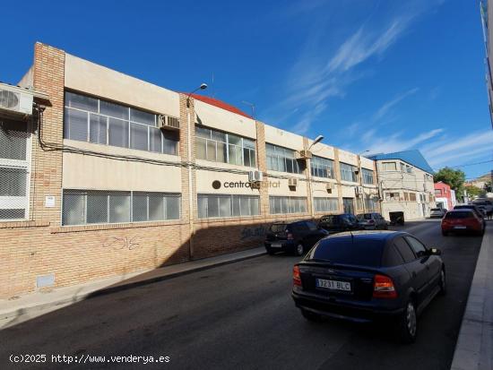 NAVE CON 2.383 M² EN GUIRNEY - ALICANTE