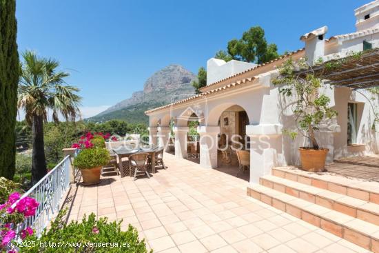 ᗤ Venta VILLAS estilo MEDITERRANEO en Javea [amp ] Costa Blanca | CHARMING VILLAS CLOSE TO THE SEA