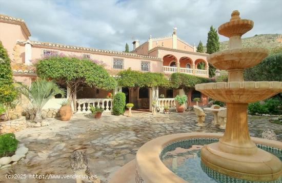 ᗤ Preciosa FINCA MEDITERRANEA en Denia cerca del GOLF ⛳ | 6.800m2 Parcela · Año 1920 · 5 dorm