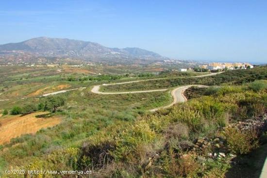 En la Cala golf, parcelas a pié de campo de golf y con vistas - MALAGA