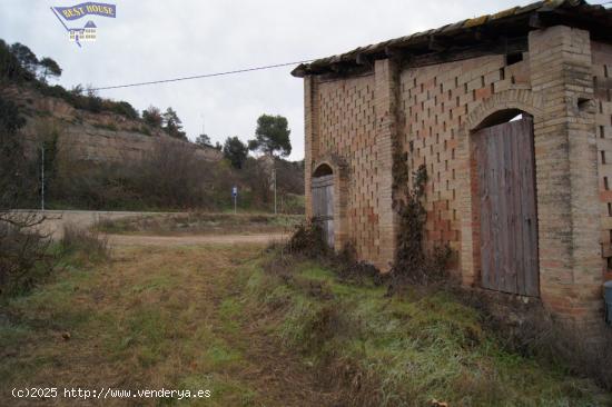 Magnifica Finca de 900 m2 con casa de 300 m2  muy bien situado. - BARCELONA