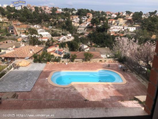 CASA EN VENTA, 4 HABITACIONES GARAJE Y PISCINA EN RUBÍ ZONA SANT MUÇ - BARCELONA