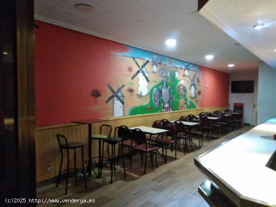 SE ALQUILA BAR EN EL CENTRO DE PONFERRADA - LEON