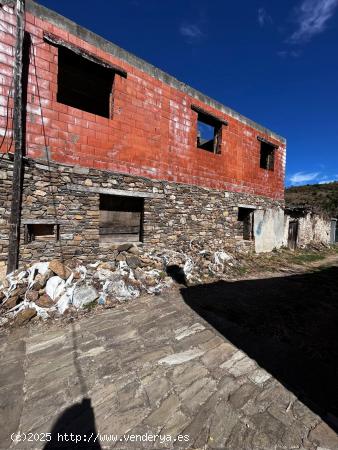 SE VENDE CASA EN CONSTRUCCIÓN EN SALAS DE LOS BARRIOS - LEON