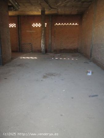 Local comercial en Venta - CADIZ