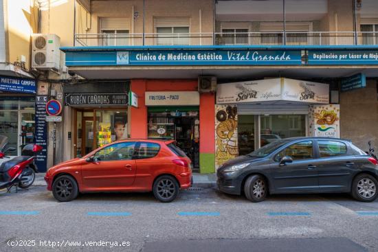 SE VENDE PEQUEÑO LOCAL, BARATO Y MUY CÉNTRICO JUNTO RECOGIDAS, IDEAL INVERSORES - GRANADA