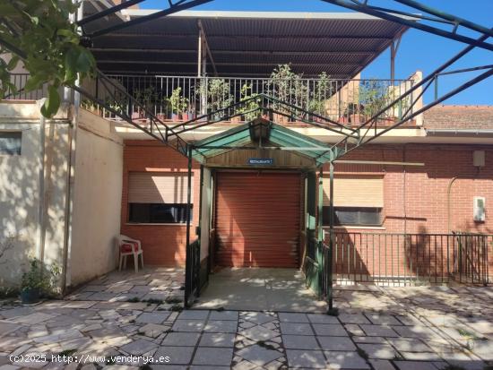 Inmobiliaria García Delgado  vende Fabuloso Doble Negocio en Cogollos Vega - GRANADA