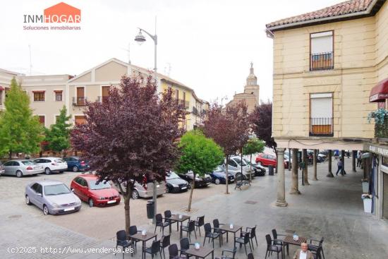 EDIFICIO EN VENTA EN LA PLAZA DEL ARRABAL DE ARÉVALO - AVILA