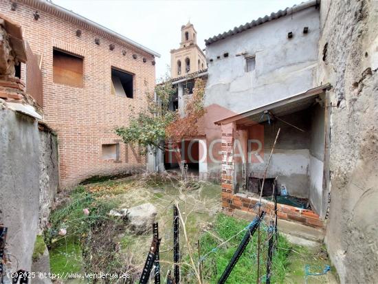 VIVIENDA EN LA PLAZA DE LA VILLA IDEAL PARA INVERSORES (05200) - AVILA