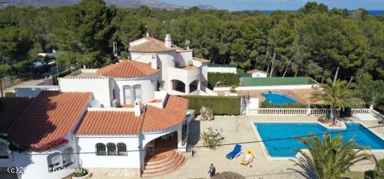 Único y exclusivo gran chalet de 174 M2, en primera línea de playa - TARRAGONA