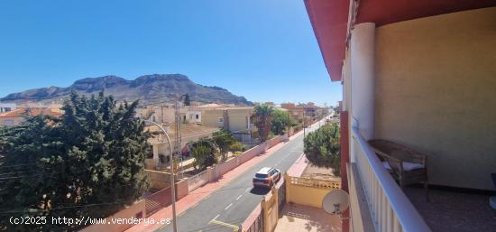  SE ALQUILA POR TEMPORADAS COQUETO PISO EN CALABARDINA - MURCIA 