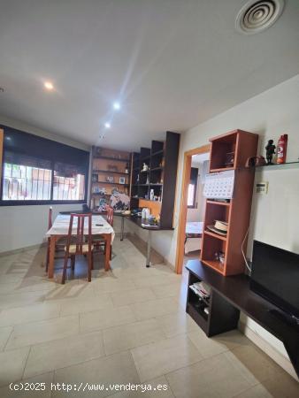 PLANTA BAJA EN VENTA EN LA GRANADA - BARCELONA