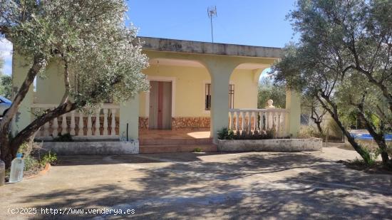 Chalet con terreno en Villamarxante - VALENCIA