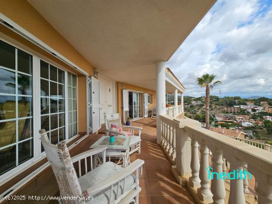 Gran casa señorial con altas calidades , grandes espacios y preciosas vistas - BARCELONA