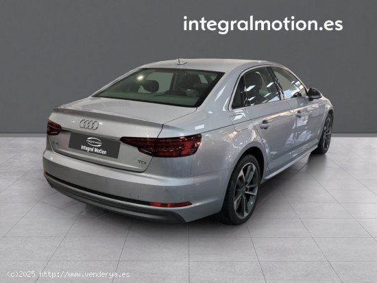 Audi A4 S line edition 2.0 TDI 110kW (150CV) - 