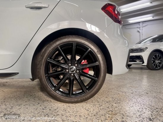 Audi A1 SPORTBACK BLACK LINE 40 TFSI S-TRONIC de 2021 con 39.624 Km por 29.990 EUR. en Barcelona