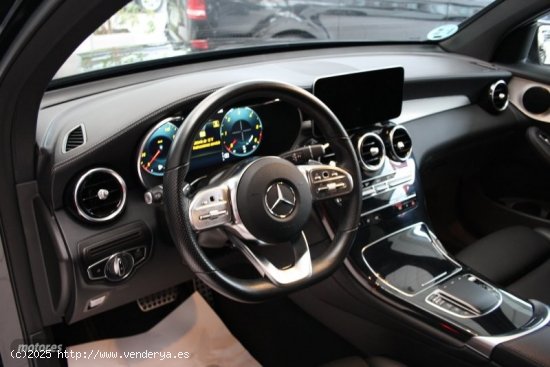 Mercedes Clase CLC 220D COUPE AMG AUT. 4 MATIC 5P de 2021 con 56.575 Km por 48.900 EUR. en Pontevedr