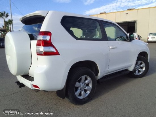 Toyota Land Cruiser 2.8 D-4D 177 CV. de 2017 con 334.000 Km por 25.800 EUR. en Murcia