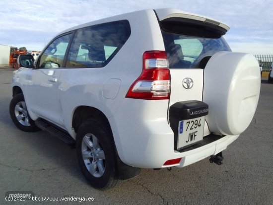 Toyota Land Cruiser 2.8 D-4D 177 CV. de 2017 con 334.000 Km por 25.800 EUR. en Murcia