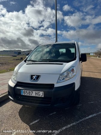 Peugeot Expert L1 20 HD 120cv de 2011 con 148.200 Km por 11.000 EUR. en Badajoz