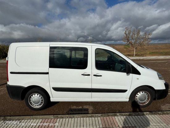 Peugeot Expert L1 20 HD 120cv de 2011 con 148.200 Km por 11.000 EUR. en Badajoz