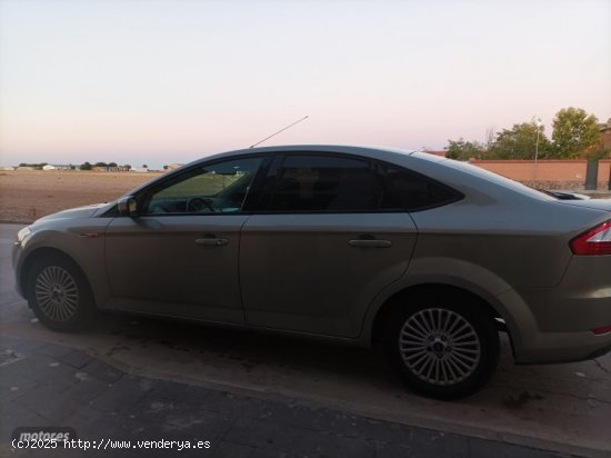 Ford Mondeo 1800 125cv econetic de 2010 con 181.000 Km por 5.200 EUR. en Toledo