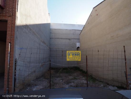 SOLAR EN EL PUEBLO DE LLIRIA. ZONA DE CENSALS - VALENCIA