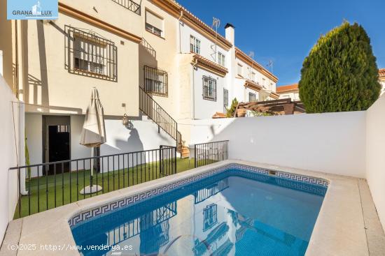 Venta de casa adosada con piscina en Belicena (Granada) - GRANADA