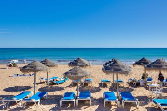  ¡Vive tus sueños en Torreblanca, Urbanización Sol y Sal! - ALICANTE 