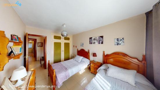 Centro, Ronda del Pilar 5 dormitorios  y 2 baños - BADAJOZ