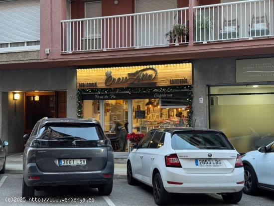 LOCAL COMERCIAL EN PLENO RENDIMIENTO- INVERSORES- CREU ALTA - CARRER PICAÑOL. - BARCELONA