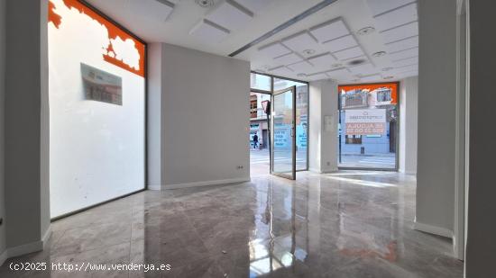  San Pedro, éxito, 3 escaparates, 35 m², Murcia centro. - MURCIA 