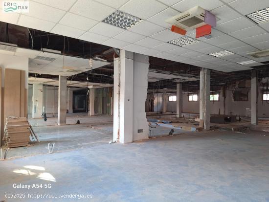 LOCAL COMERCIAL EN ALQUILER Y VENTA EN NAVALCARNERO - MADRID