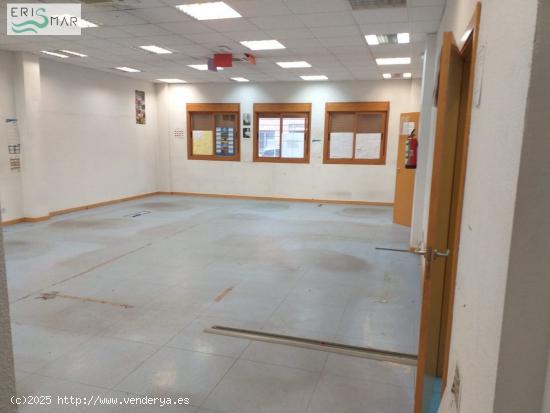 LOCAL COMERCIAL EN ALQUILER Y VENTA EN NAVALCARNERO - MADRID