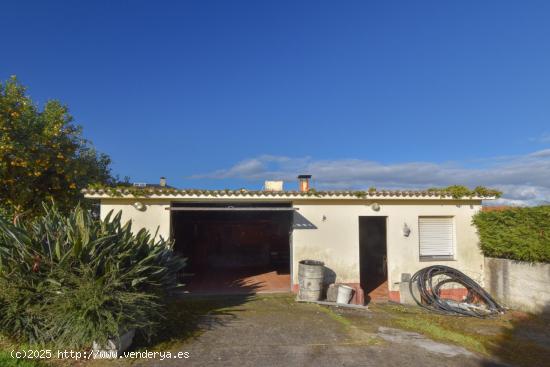 FINCA URBANA DE 560M2 CON CONSTRUCCIÓN DE 56M2 EN MOSTEIRON, SADA - A CORUÑA