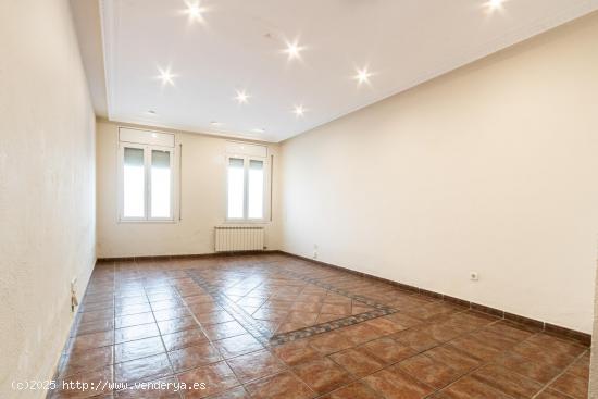 CASA EN VENTA EN EL CENTRE DE SABADELL - BARCELONA