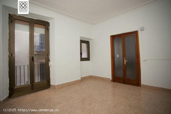  PISO EN VENTA EN EL GÓTIC - BARCELONA 