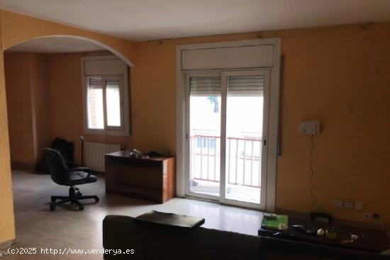 PISO EN VENTA C/ PINTOR ROSALES - BARCELONA