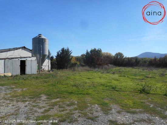 Venta finca con permiso agrícola y ganadero - NAVARRA