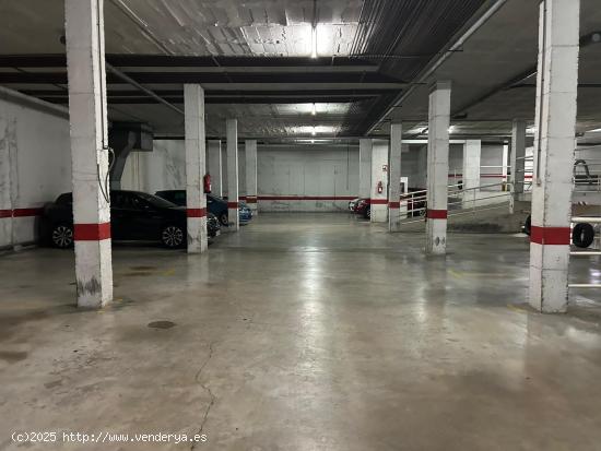 Plaza de garaje en venta frente al Hospital Carlos Haya. - MALAGA