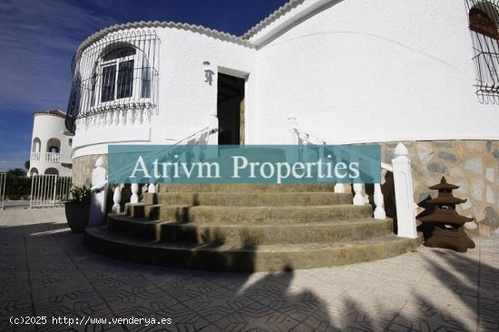 Villa en alquiler en Torrevieja (Alicante)