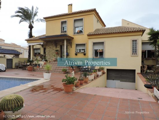 Villa en alquiler en Torrevieja (Alicante)