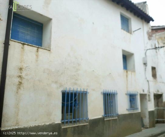 Oportunidad! Casa en pueblo de la Sierra de Albarracín. - TERUEL