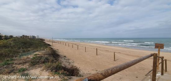 Parcela de 550 m2 situada en 3ª línea de la playa de Bellreguard, - VALENCIA