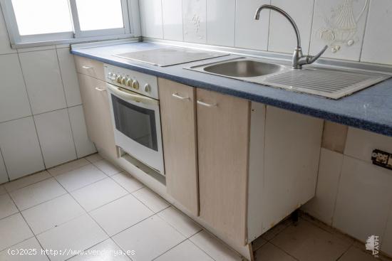 Piso en venta en Calle Reina Fabiola, 1 de Zaragoza - ZARAGOZA