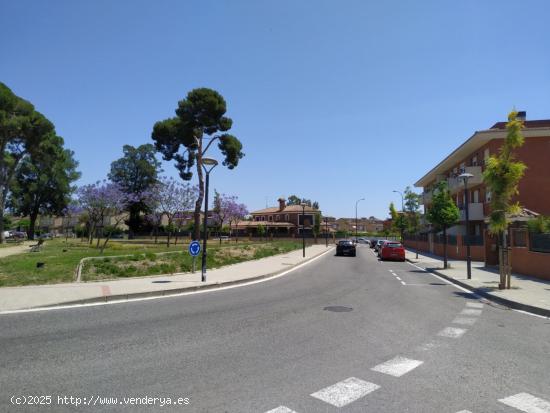  Estupenda plaza de garaje en Av President Tarradellas , REUS. - TARRAGONA 