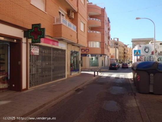 LOCAL COMERCIAL EN ALQUILER EN EL EJIDO - ALMERIA