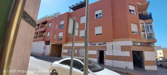  LOCAL COMERCIAL A LA VENTA EN SANTA MARÍA DEL ÁGUILA - ALMERIA 