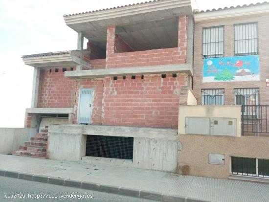  ADOSADO EN CONSTRUCION EN COBATILLAS CON ORIENTACION SUR - MURCIA 