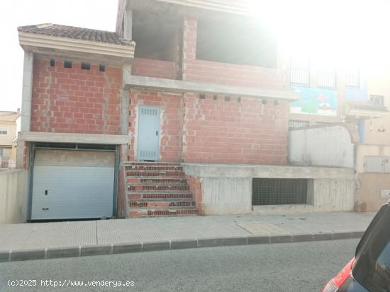 ADOSADO EN CONSTRUCION EN COBATILLAS CON ORIENTACION SUR - MURCIA